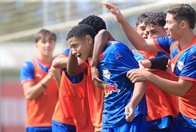 Sub-17 vence mais uma fora de casa