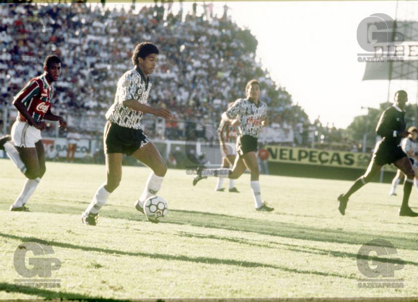 Artilheiro de 1990 faz aniversário