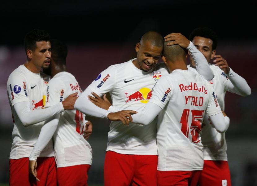 Estreia com vitória