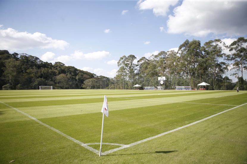 Vitória no Infantil e derrota no Juvenil