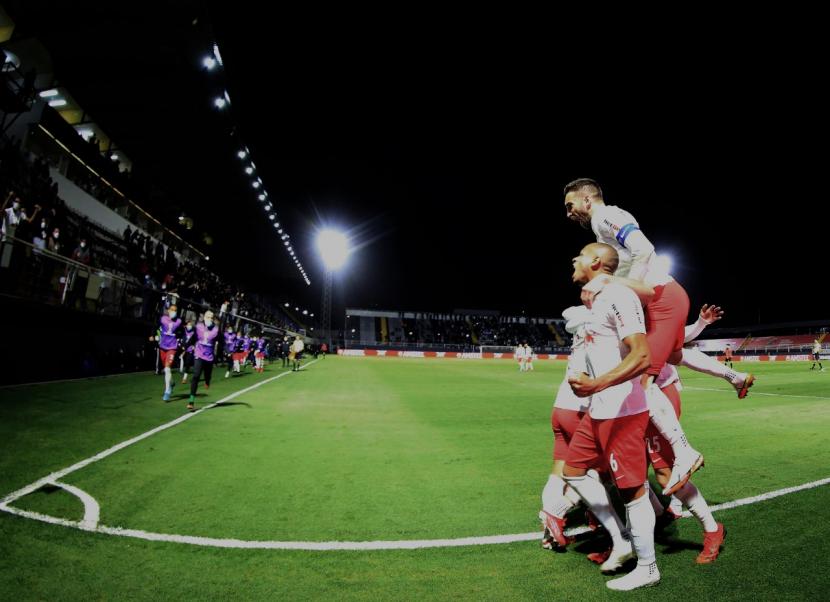 Vitória e vantagem na semi da Copa Sul-Americana