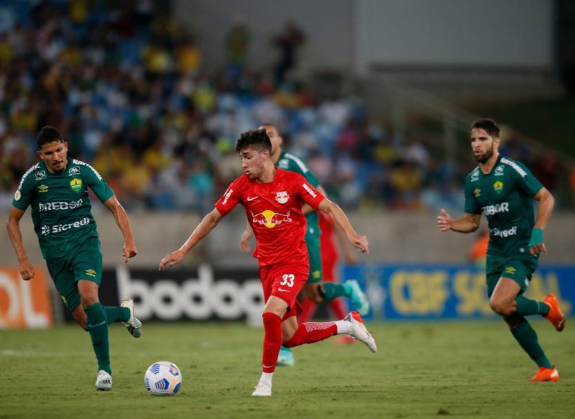 Derrota na Arena Pantanal