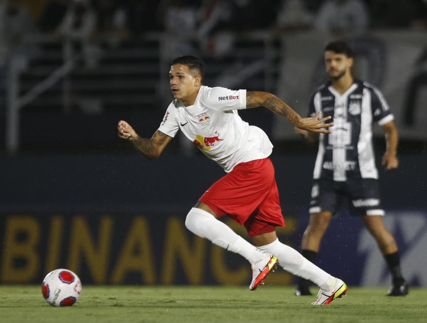 Duelo para seguir na ponta