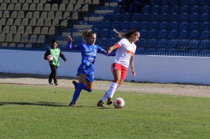 Estreia com vitória no Estadual Feminino