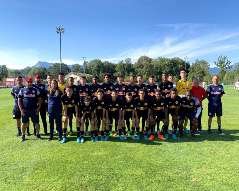 Sub-15 finaliza torneio na Europa