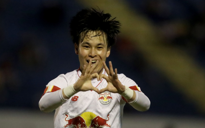 Vitória e classificação na Copinha