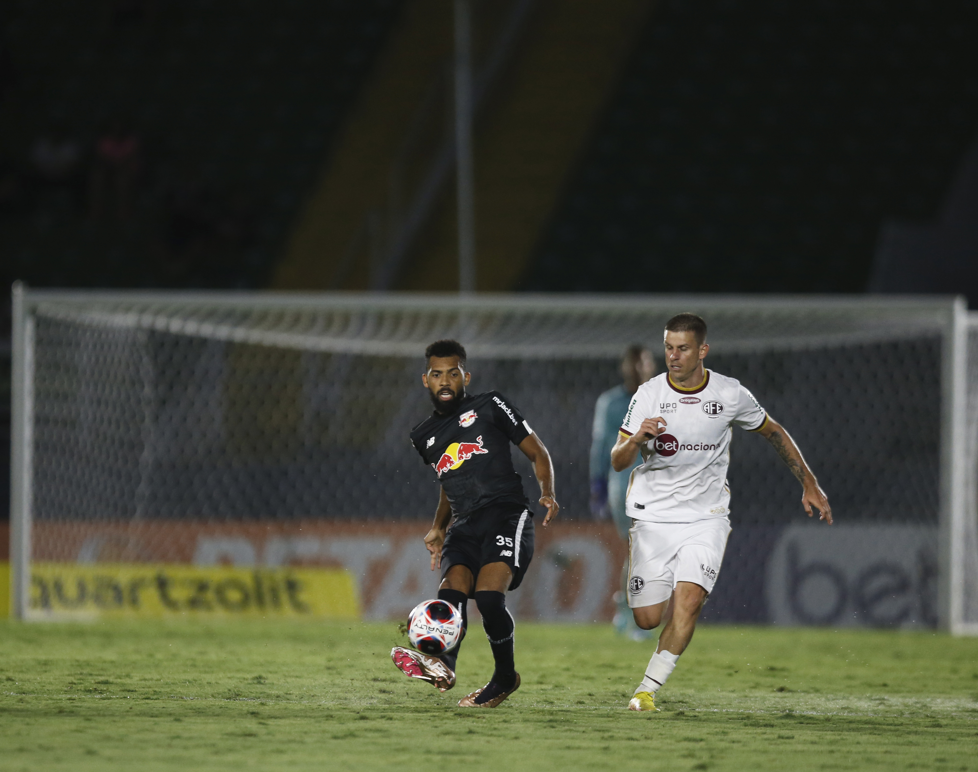 “Pontuar e nos distanciar”