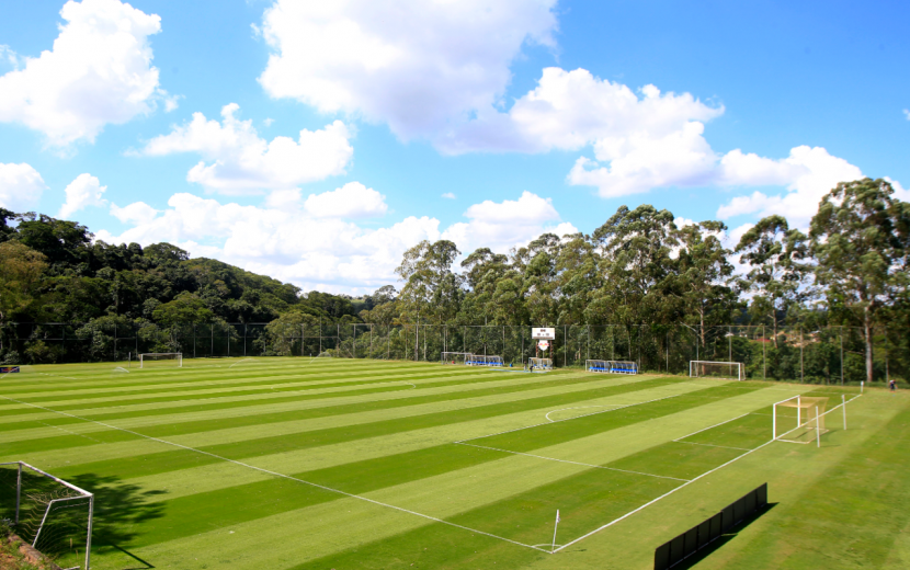 Garotos do Massa Bruta em campo