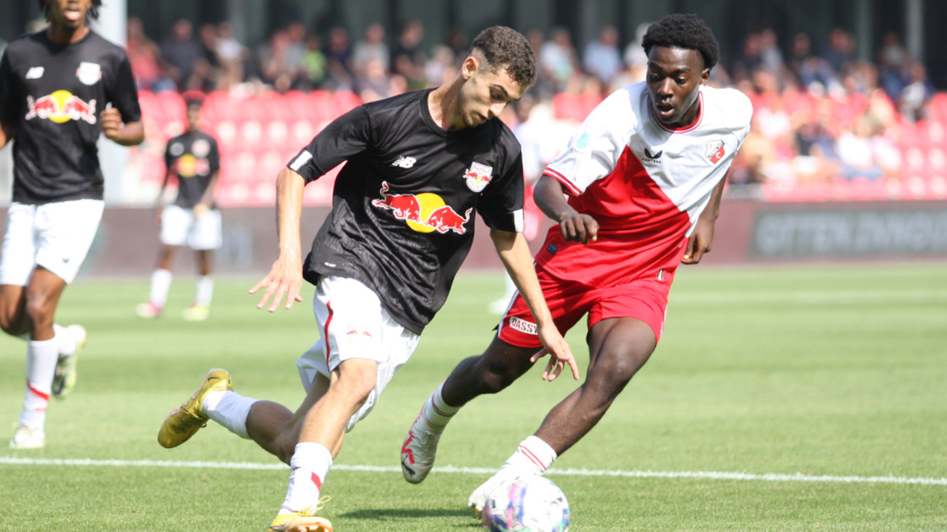 Sub-20 retorna da Europa