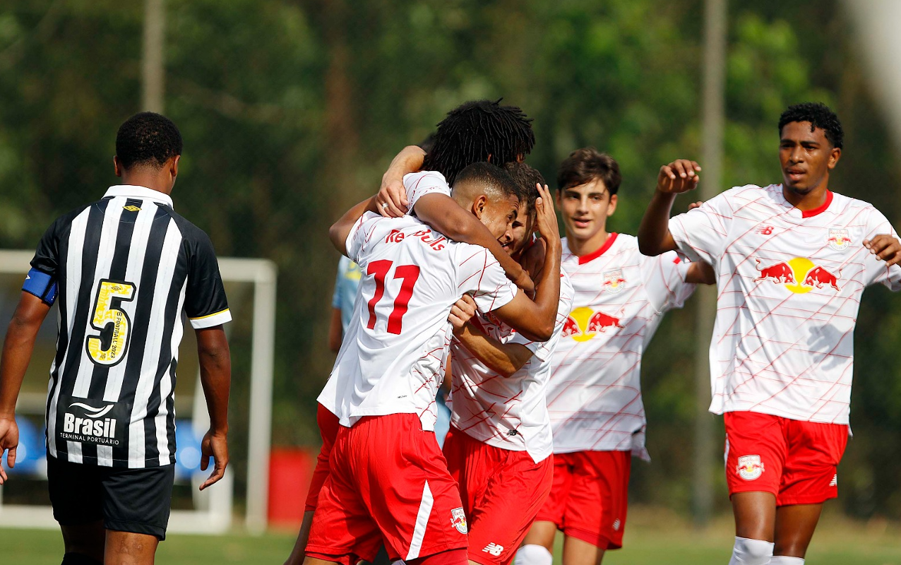 Sábado de vitórias na base