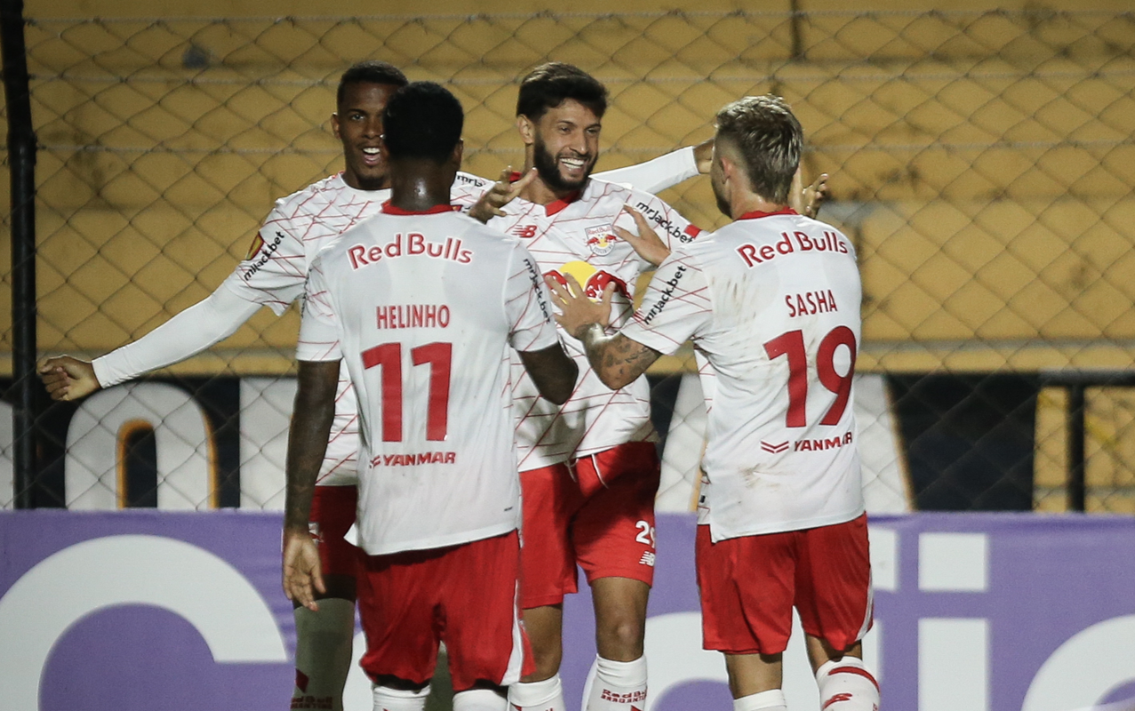 Mais uma fora de casa