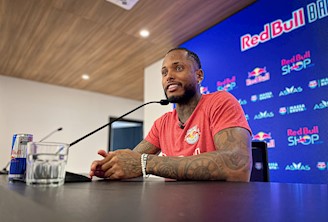 Coletiva de imprensa – Fernando