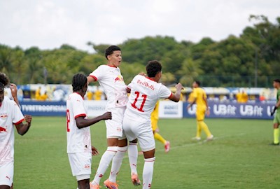 Sub-16 na semifinal da Aldeia Cup