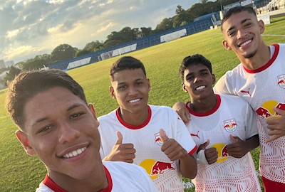 Estreia com goleada