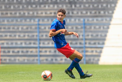 Massa Bruta começa a disputa das quartas