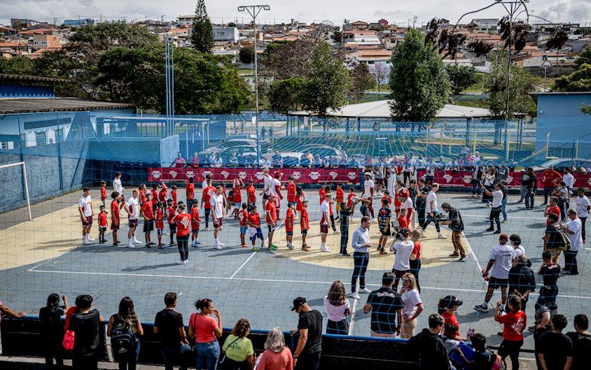 Quadra esportiva na Praça Narciso Furtado