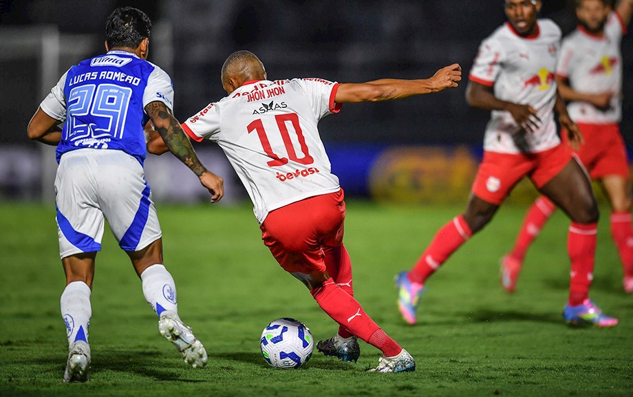 A importância do jogo de corpo no futebol