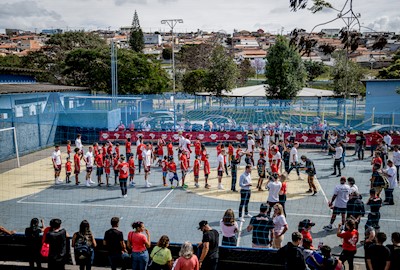 Quadra esportiva na Praça Narciso Furtado