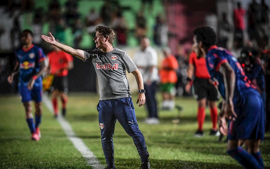 Estratégias Defensivas no Futebol: Como Organizar a Defesa da Sua Equipe