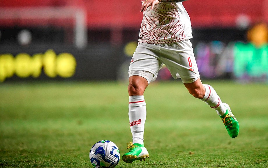 Volante no futebol: o que é e qual sua função?
