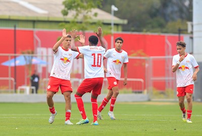 Jogo grande nas quartas do sub-15